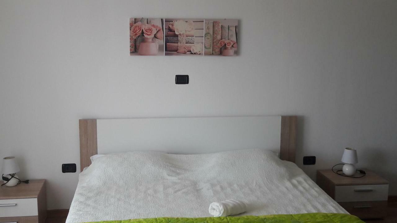 Ferienwohnung App. Adriatic Aurora Umag Exterior foto